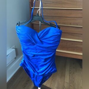 Beautiful royal blue Liz Claiborne twist top swimsuit in EUC